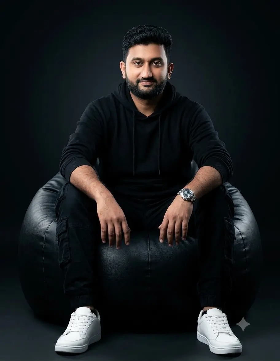 Portrait of Umair Ahmed, OPERATIONAL MANAGER.